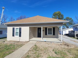 1211 E  Elm St, West Frankfort, IL 62896
