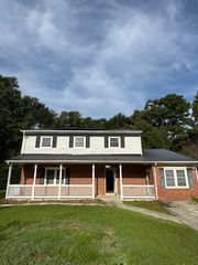 118 Lance Ct, Jacksonville, NC 28546