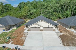 822 El Dorado Dr, Jefferson City, MO 65101