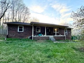 433 Pleasant Hill Rd, Blountville, TN 37617