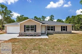51 Cardinal Ln, Jesup, GA 31545