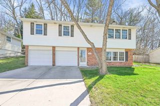 143 Cliffview Dr, Green Bay, WI 54302