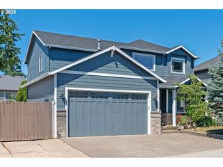 2073 NW 17th St, Gresham, OR 97080