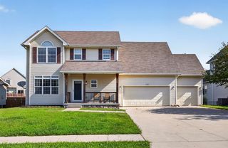 175 Pleasant View Dr, Waukee, IA 50263