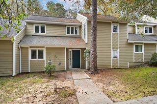 4330 Pin Oak Dr, Durham, NC 27707