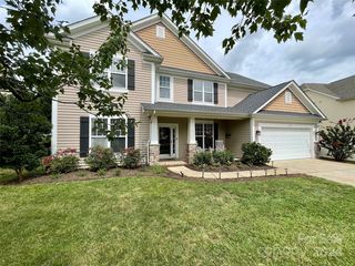 1008 Wickerby Ct, Indian Trail, NC 28079