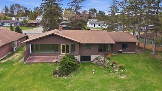 725 Lake Shore Dr, Rhinelander, WI 54501