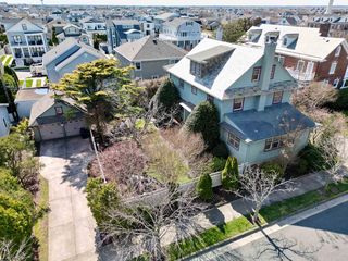 2 Union Ave, Margate City, NJ 08402