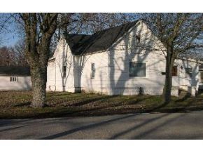 190 E St NW, Linton, IN 47441