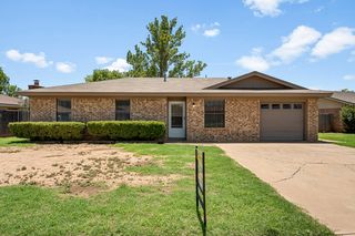 5915 13th St, Lubbock, TX 79416