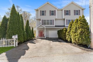 1 Hayward St #1, Ipswich, MA 01938