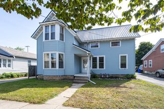 614 N  Superior St, Appleton, WI 54911