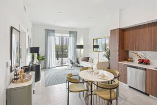 2001 Hollywood Blvd #806, Hollywood, FL 33020