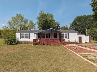 611 E  Wilshire Blvd, Sallisaw, OK 74955