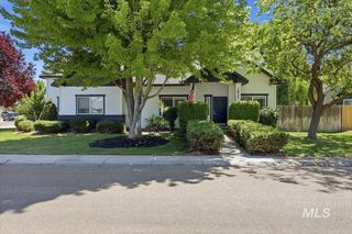 1827 W  Lotus Ponds Ct, Nampa, ID 83651
