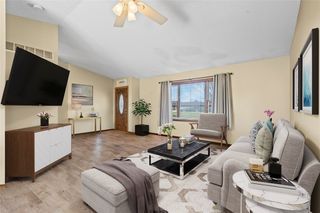 815 W  Miller St, Marengo, IA 52301