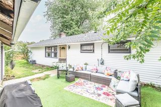 80 Haverhill Ave, Warwick, RI 02886