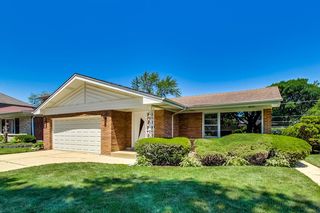 702 W  Catino St, Arlington Heights, IL 60005