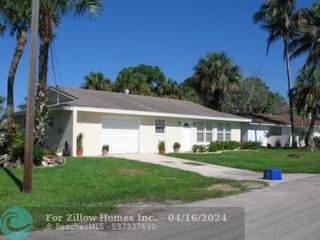 6106 Island Park Ct, Fort Myers, FL 33908