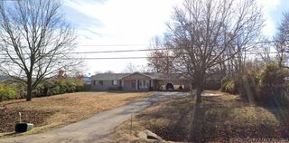 424 W  Locust St, Stilwell, OK 74960