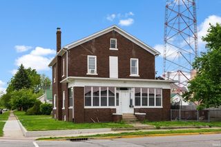 214 W  Washington St, Monticello, IN 47960