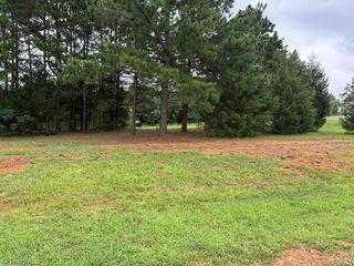 Tarmac Dr, Sophia, NC 27350