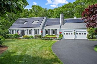 108 Marston Ave, Barnstable, MA 02630