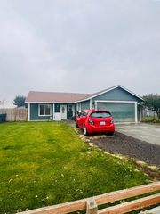 726 S  Cedar Ave, Pasco, WA 99301