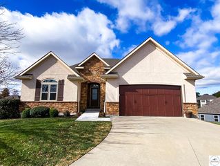 1831 Veterans Rd, Warrensburg, MO 64093