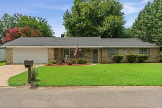 113 Liles Dr, Searcy, AR 72143