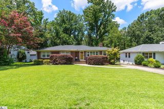 212 Robin Hood Rd, Greenville, SC 29607