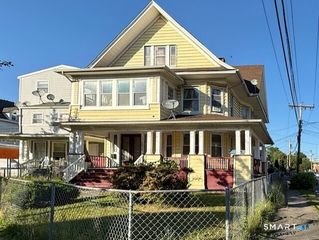 664-666 Iranistan Avenue, Bridgeport, CT 06605