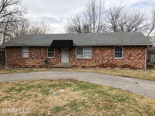 2115 Southland Dr, Bowling Green, KY 42101