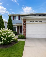 1538 Coloma Ct N, Wheaton, IL 60189