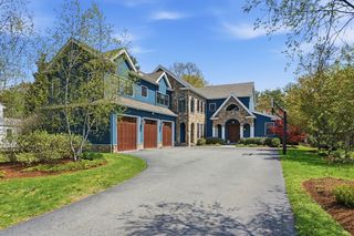 21 Fletcher Rd, Bedford, MA 01730