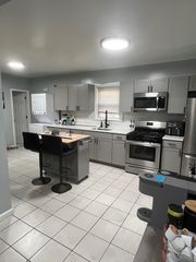 385 Amherst St, East Orange, NJ 07018