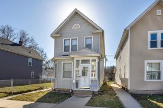 2719 Elm St, Dubuque, IA 52001