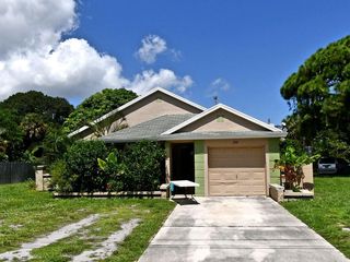 722 Maple Avenue, Fort Pierce, FL 34982