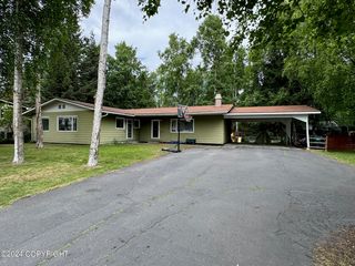3735 W  42nd Ave, Anchorage, AK 99517