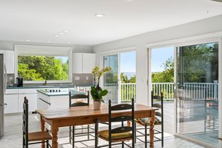 542 Montauk Hwy, Southampton, NY 11968