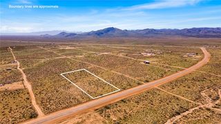21 W  Chloride Rd, Chloride, AZ 86431