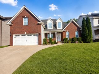 2473 Senseney Dr, Clarksville, TN 37042