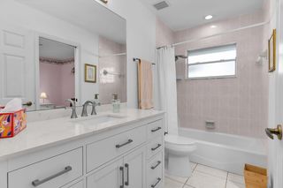 443 Dundee Ct, Naples, FL 34104