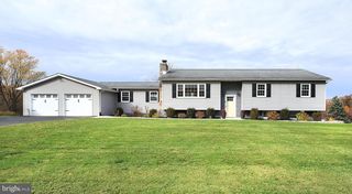 11 Hemlock Dr, Port Matilda, PA 16870