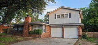 6404 Brentwood Dr, Fort Worth, TX 76112