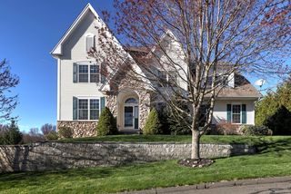 28 Brookside Dr #28, Middlebury, CT 06762