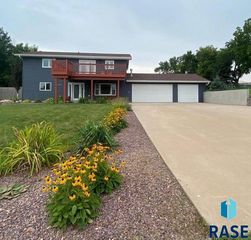 202 E  5th Ave, Humboldt, SD 57035