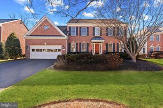 1611 Noral Pl, Alexandria, VA 22308