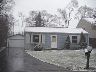 234 NW Hickory Ln, Antioch, IL 60002