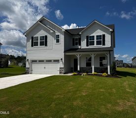 104 Hiddenite Pl, Holly Springs, NC 27540